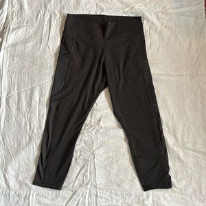 Fabletics cropped leggings